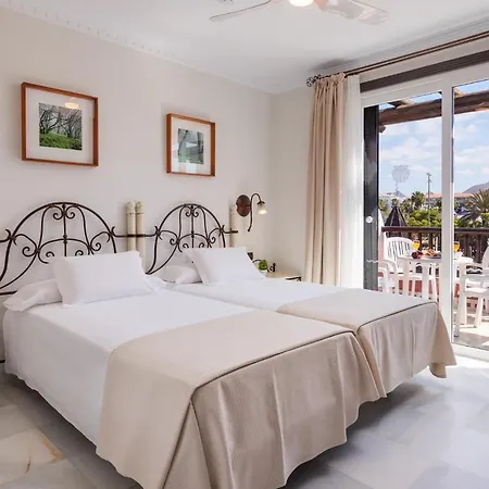 Parque Santiago V Official Playa de las Américas