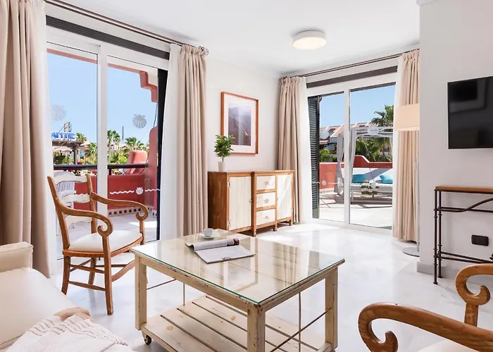 Parque Santiago V Official מלון דירות