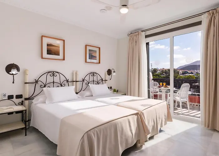 Parque Santiago V Official פלאייה דה לאס אמריקס