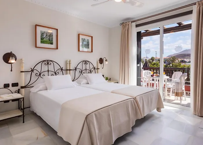 Parque Santiago V Official Playa de las Américas